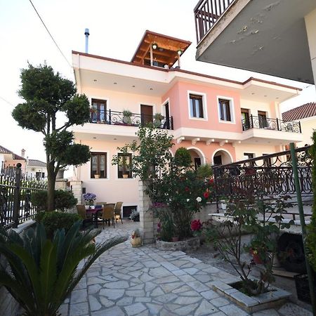 Ferienwohnung In The Castle - House Ioannina Exterior foto